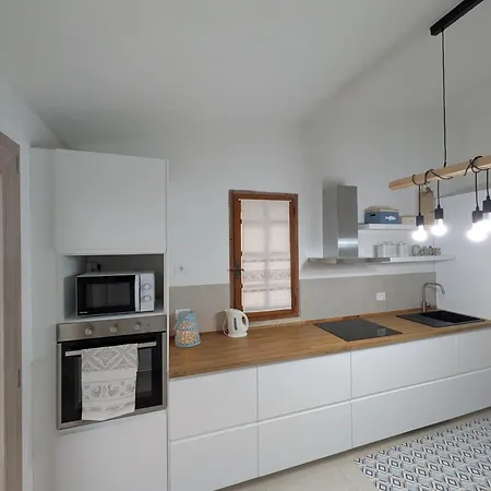 Tatil Evi Sa Domu De Is Istellas *