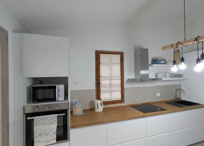 Tatil Evi Sa Domu De Is Istellas *