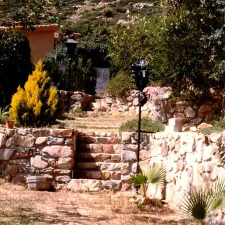 Feriehus Sa Domu De Is Istellas *